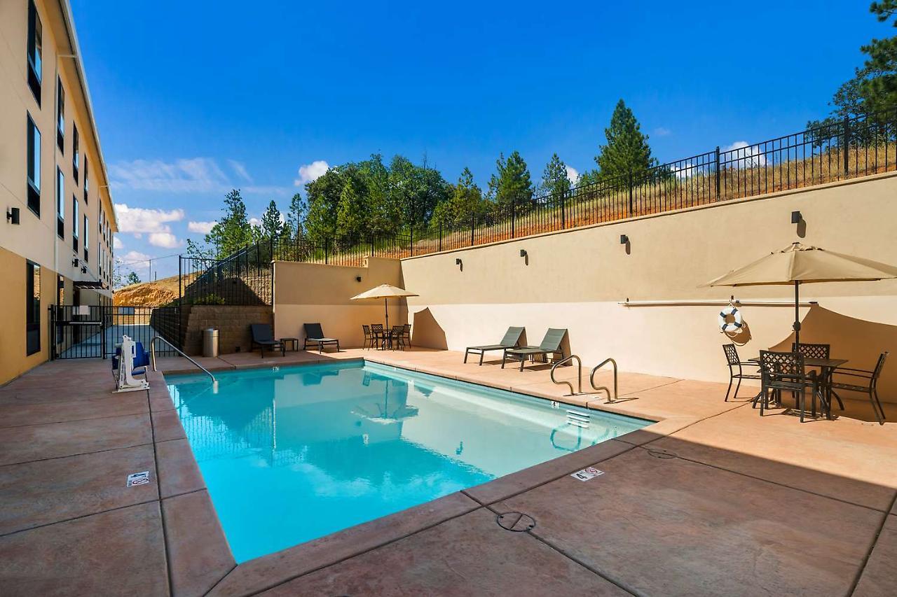 Best Western Colfax Exterior photo